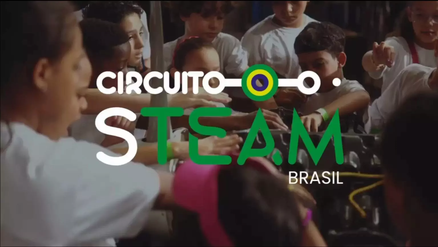 Circuito STEAM Brasil, Robótica e Simulador de Voo no Congresso de Educação INVOZ 2024 para inspirar carreiras das novas gerações